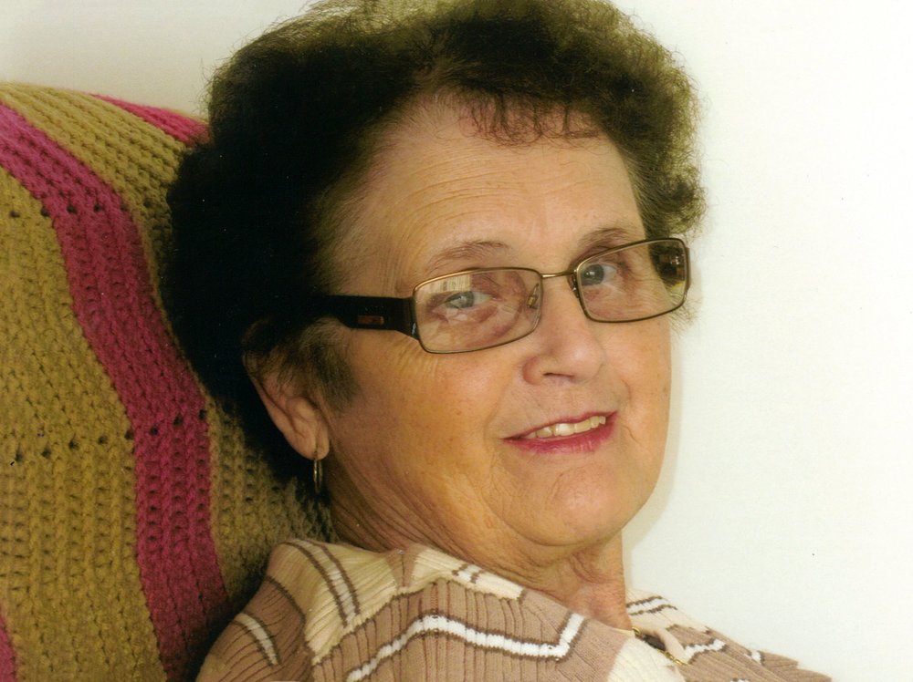 Obituary of Loretta Smith to McCaw Funeral Service Ltd. s...